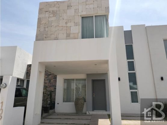 Fachada de casa en venta modelo Sepia en ABADA residencial, Aguascalientes